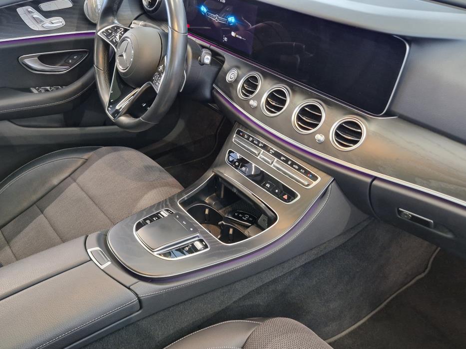 MERCEDES-BENZ E 2023