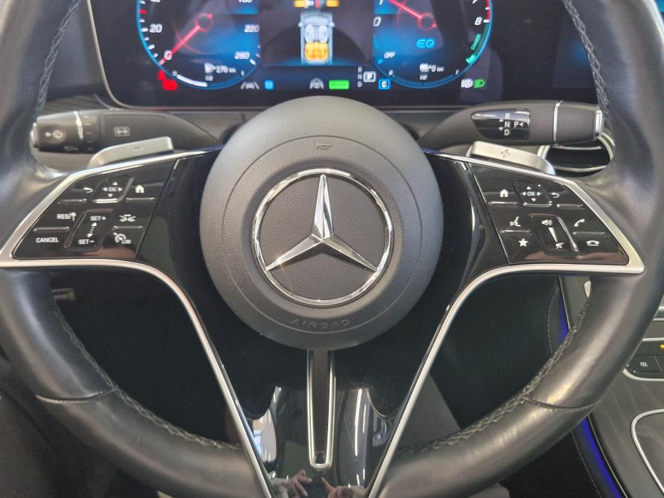 MERCEDES-BENZ E 2023