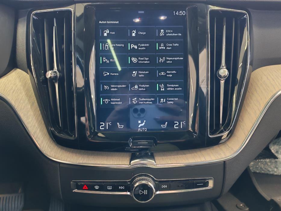 VOLVO XC60 2018