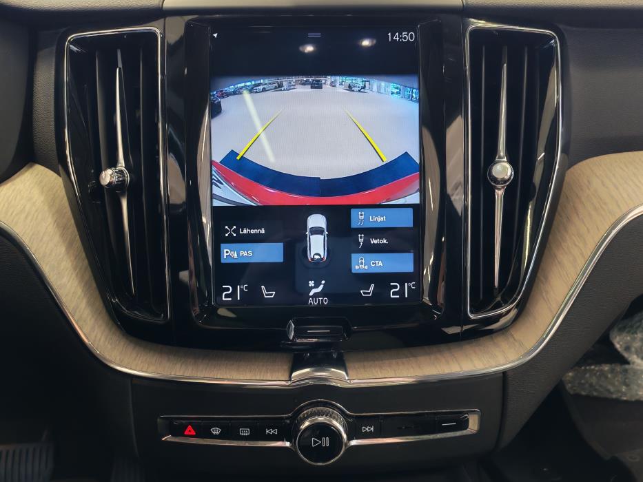 VOLVO XC60 2018