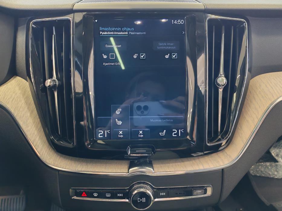VOLVO XC60 2018
