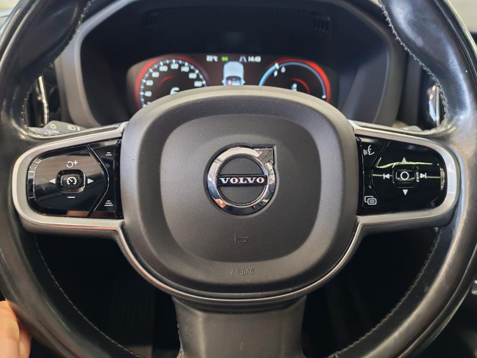 VOLVO XC60 2018