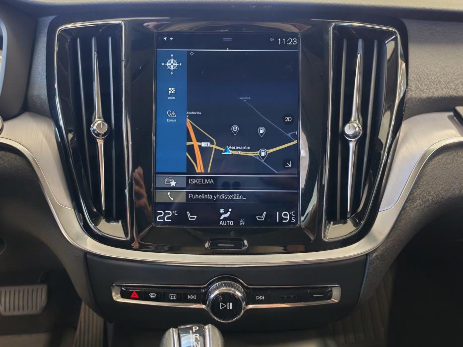 VOLVO V60 2020