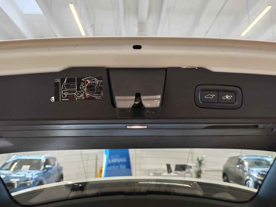 VOLVO V60 2020