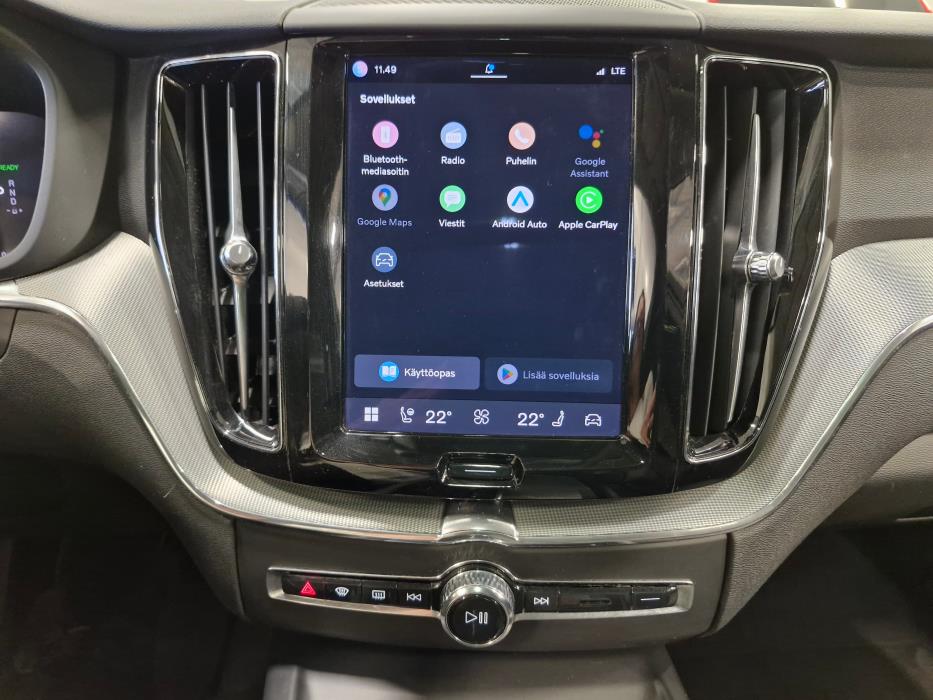 VOLVO XC60 2023