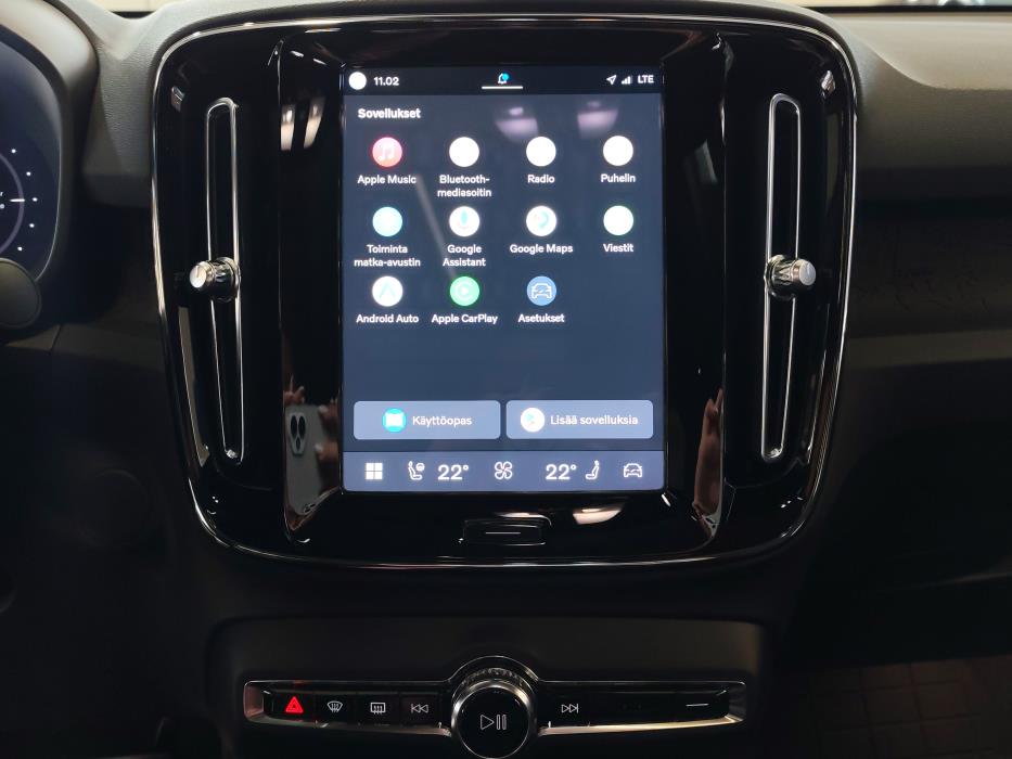 VOLVO C40 2024