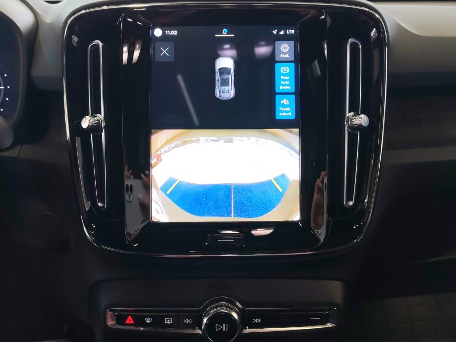 VOLVO C40 2024