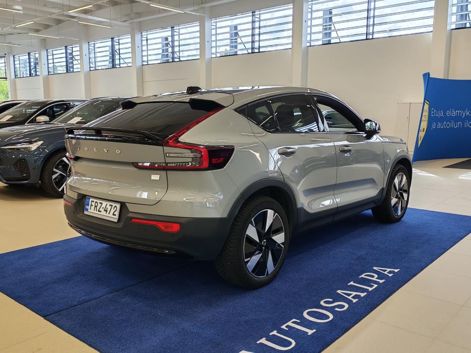 VOLVO C40 2024