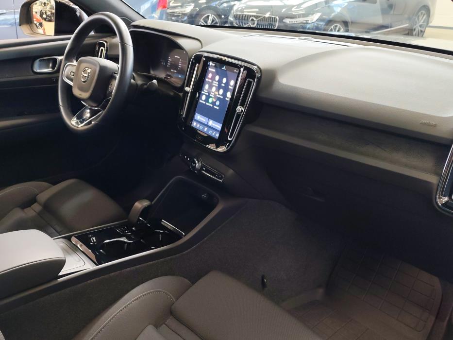 VOLVO C40 2024