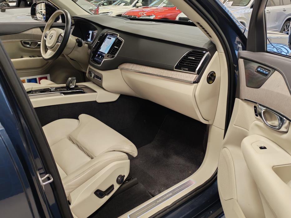 VOLVO XC90 2023