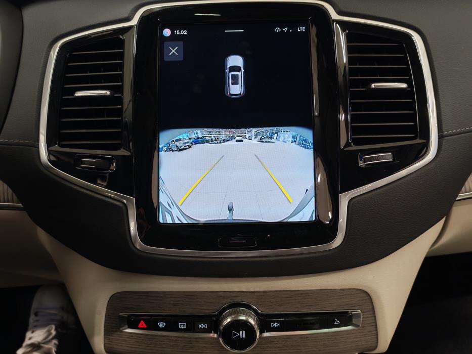 VOLVO XC90 2023