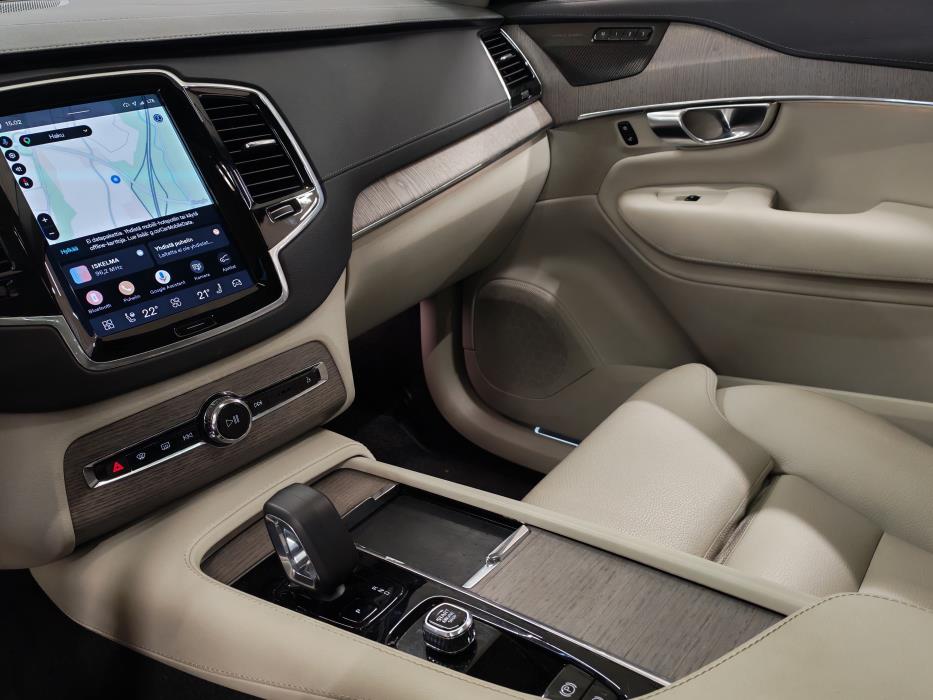 VOLVO XC90 2023