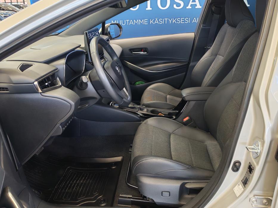 TOYOTA Corolla 2023