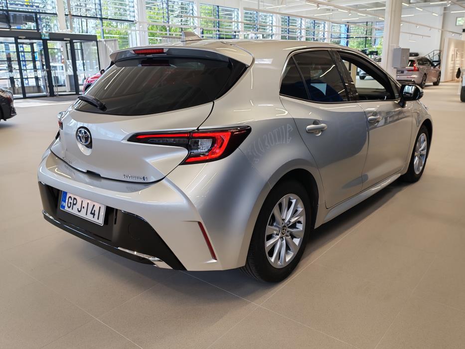 TOYOTA Corolla 2023