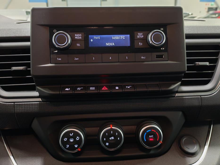 RENAULT Trafic Combi 2024