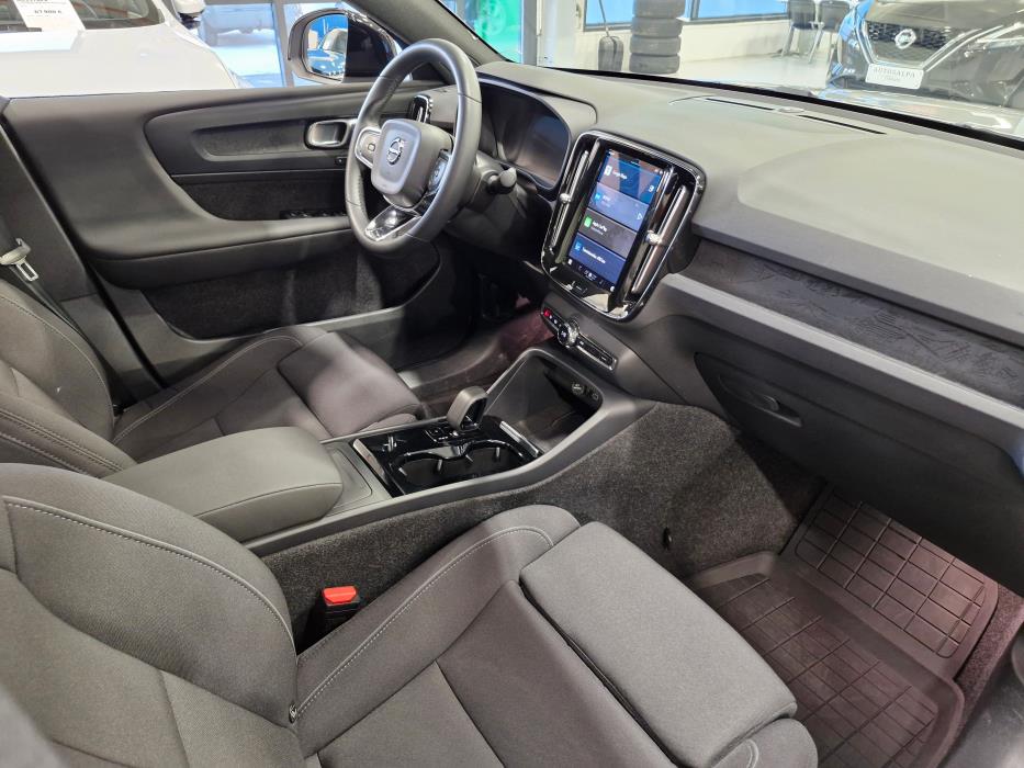 VOLVO C40 2024