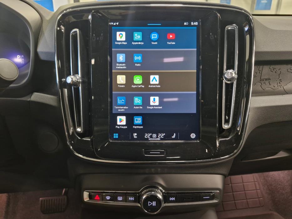 VOLVO C40 2024