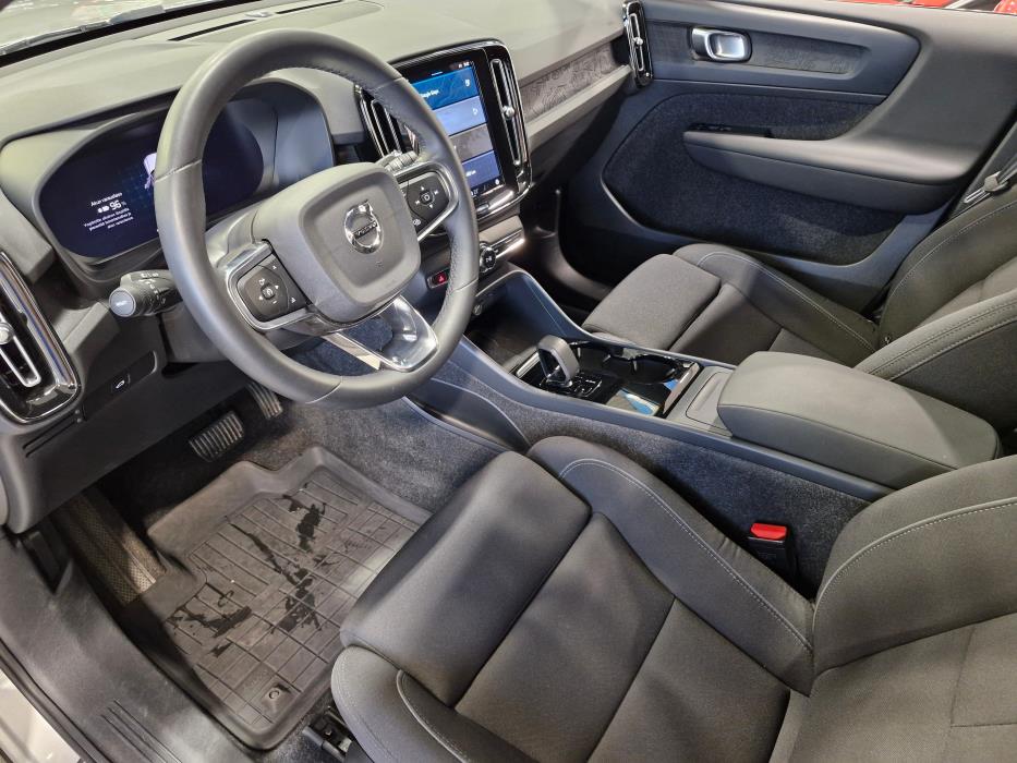 VOLVO C40 2024