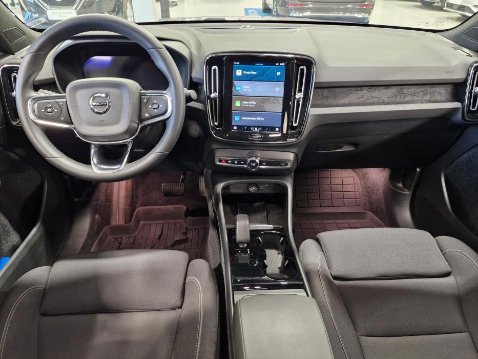VOLVO C40 2024