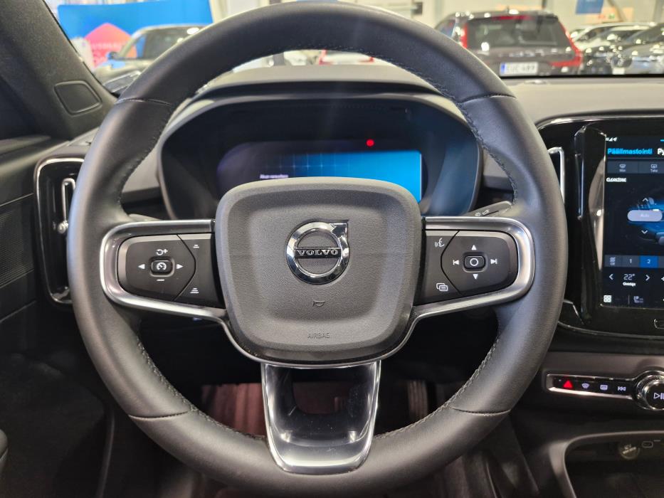 VOLVO C40 2024