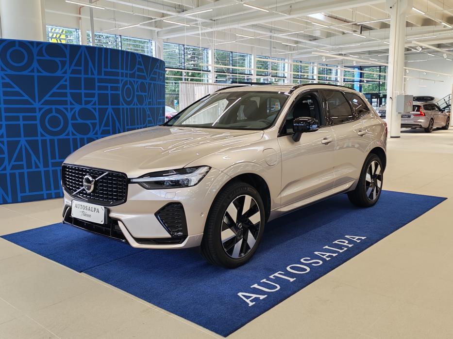 VOLVO XC60 2025