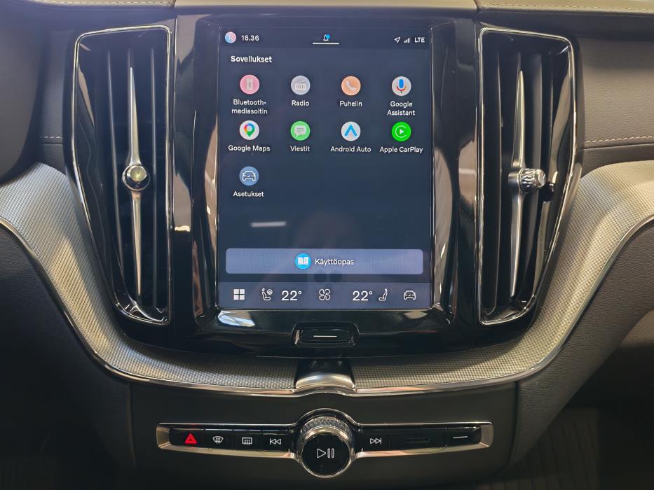 VOLVO XC60 2025