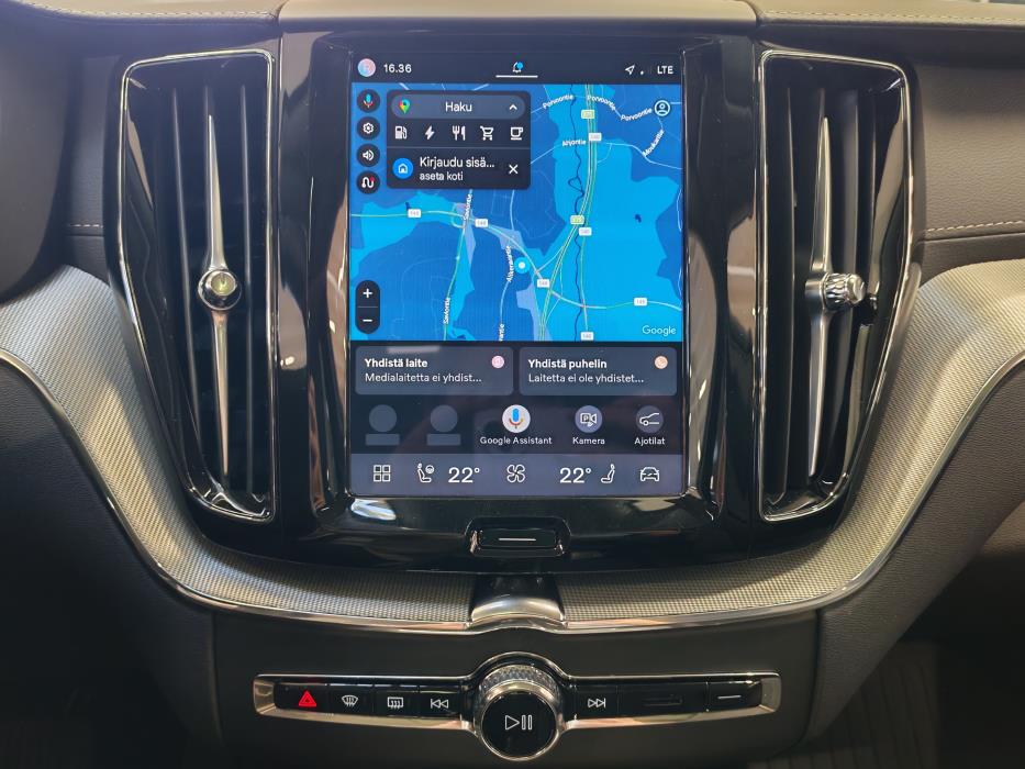 VOLVO XC60 2025