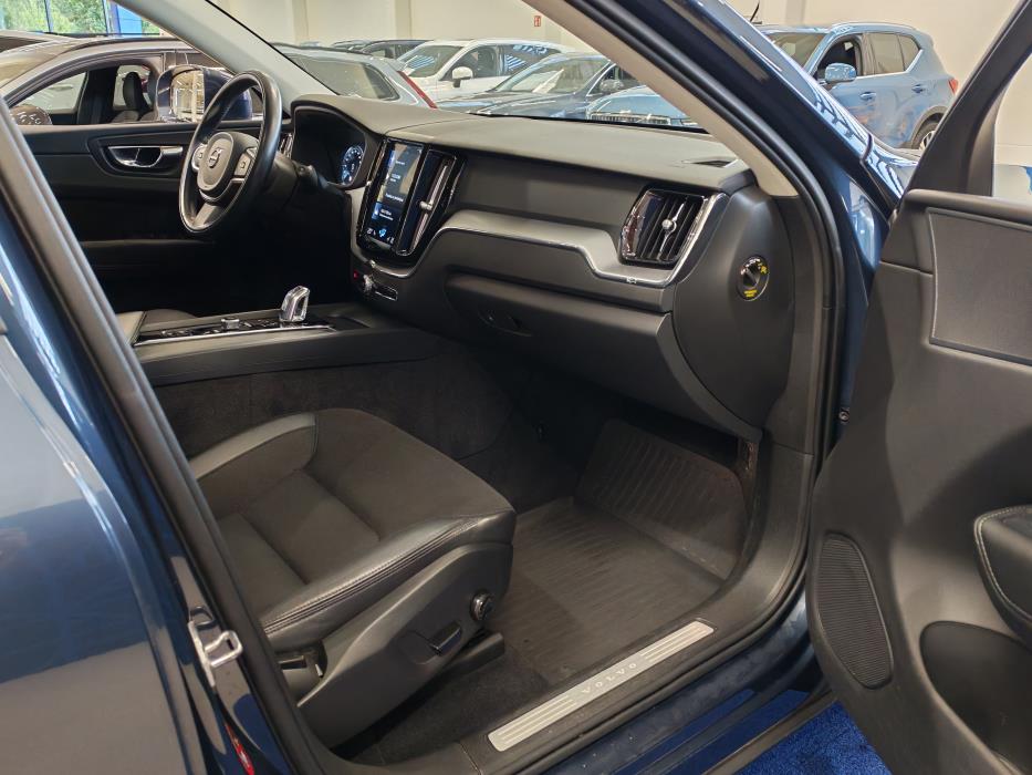VOLVO XC60 2018