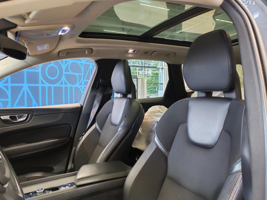 VOLVO XC60 2018
