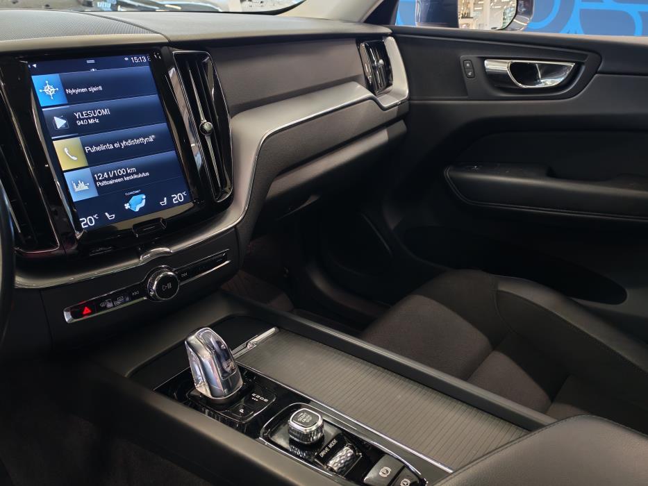 VOLVO XC60 2018