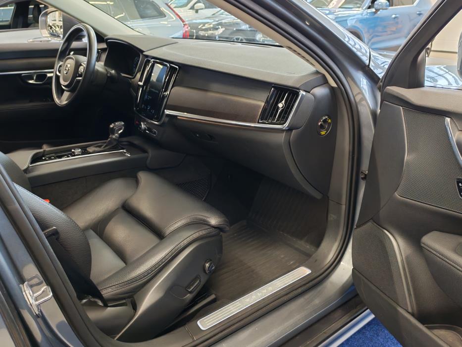 VOLVO V90 Cross Country 2019