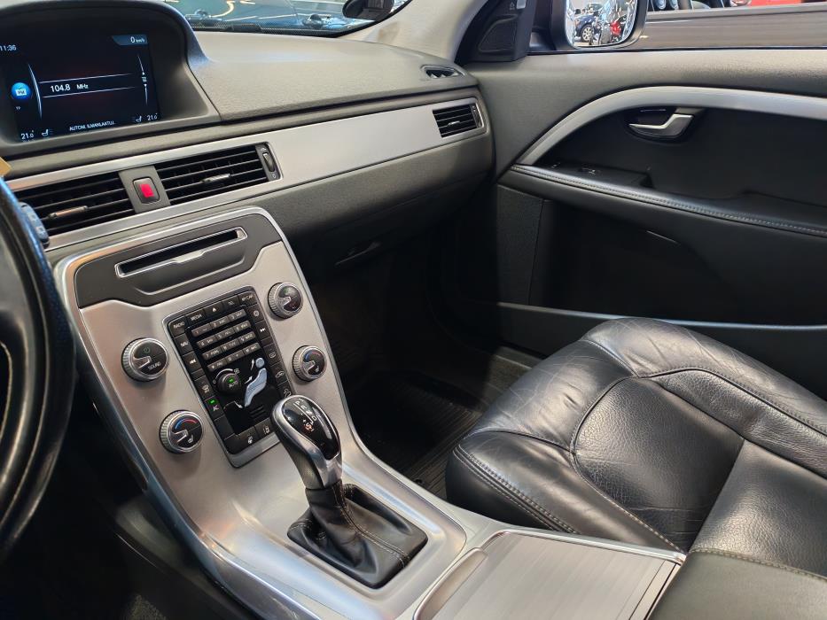 VOLVO XC70 2015