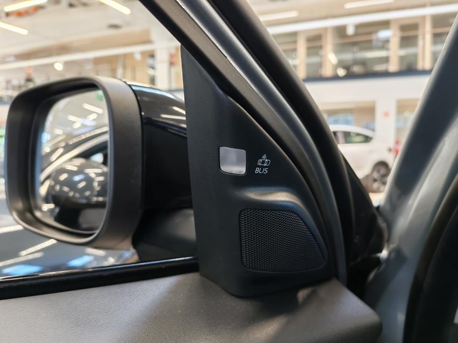 VOLVO XC70 2015