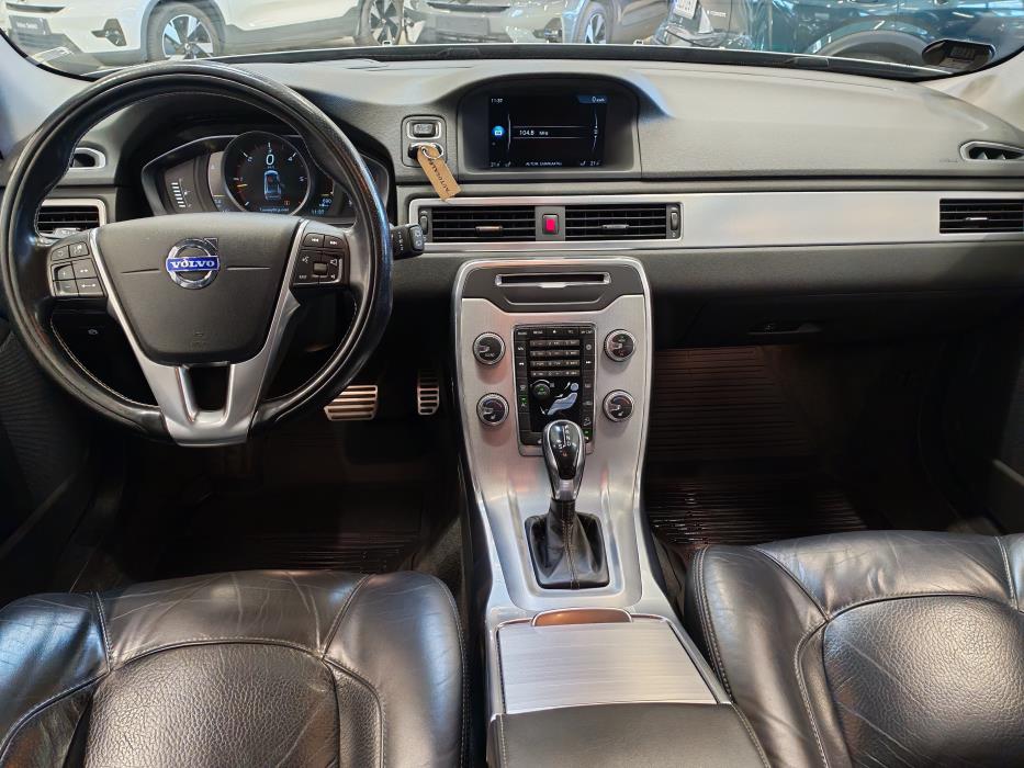 VOLVO XC70 2015