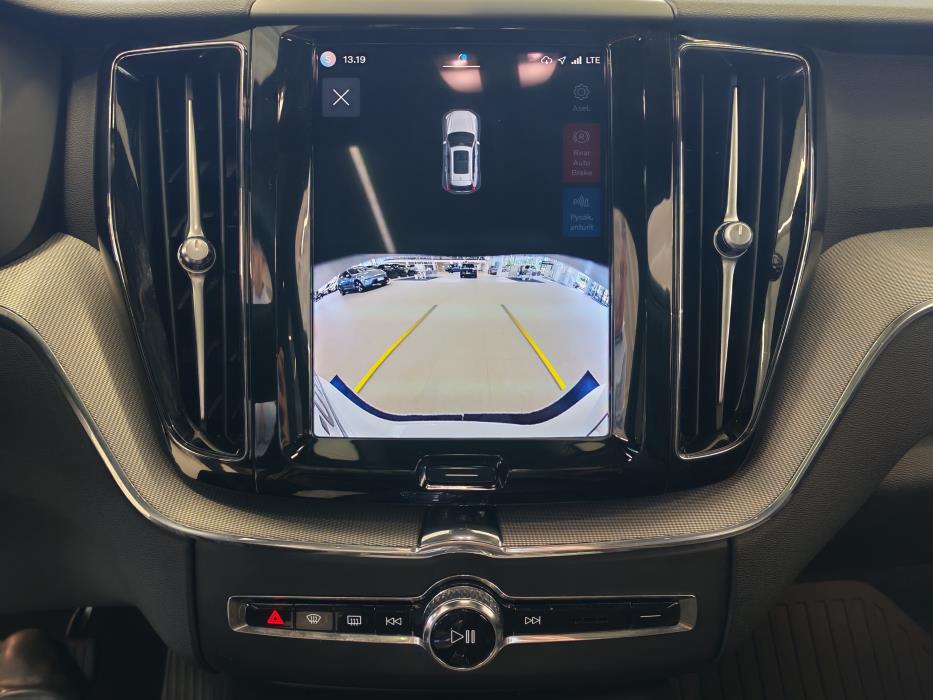 VOLVO XC60 2024