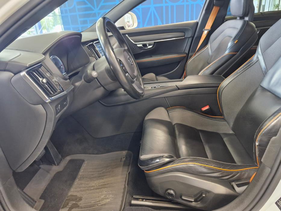 VOLVO V90 Cross Country 2019