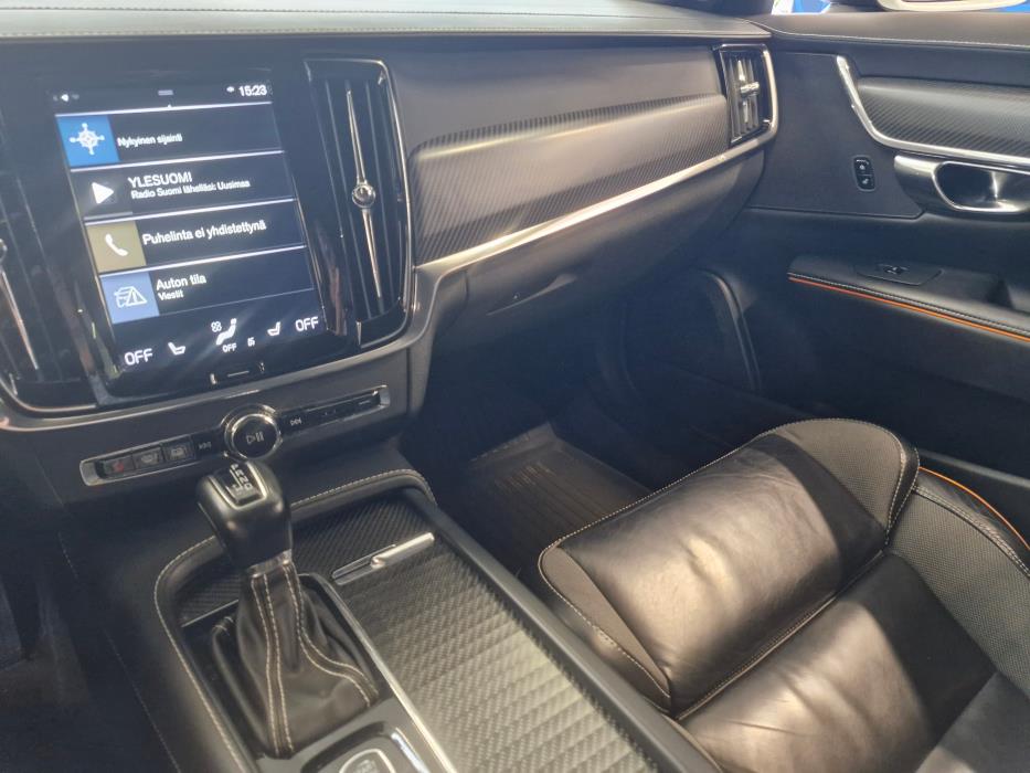 VOLVO V90 Cross Country 2019