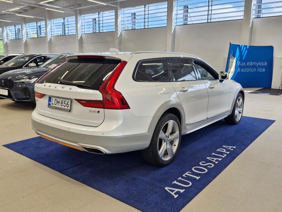 VOLVO V90 Cross Country 2019