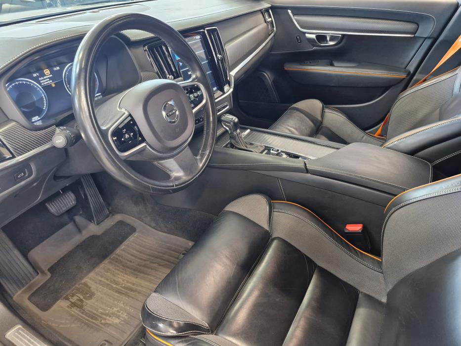 VOLVO V90 Cross Country 2019