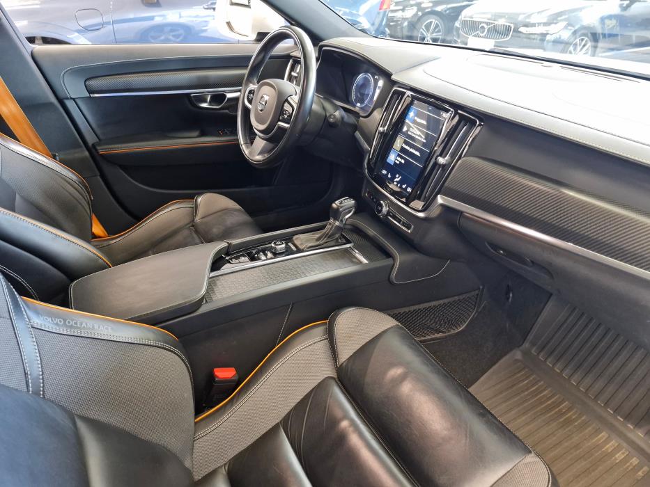 VOLVO V90 Cross Country 2019