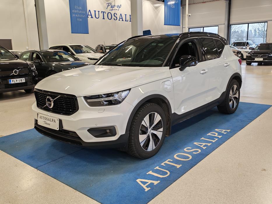 VOLVO XC40 2022