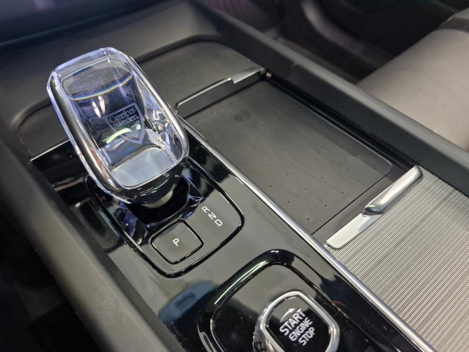 VOLVO XC60 2024
