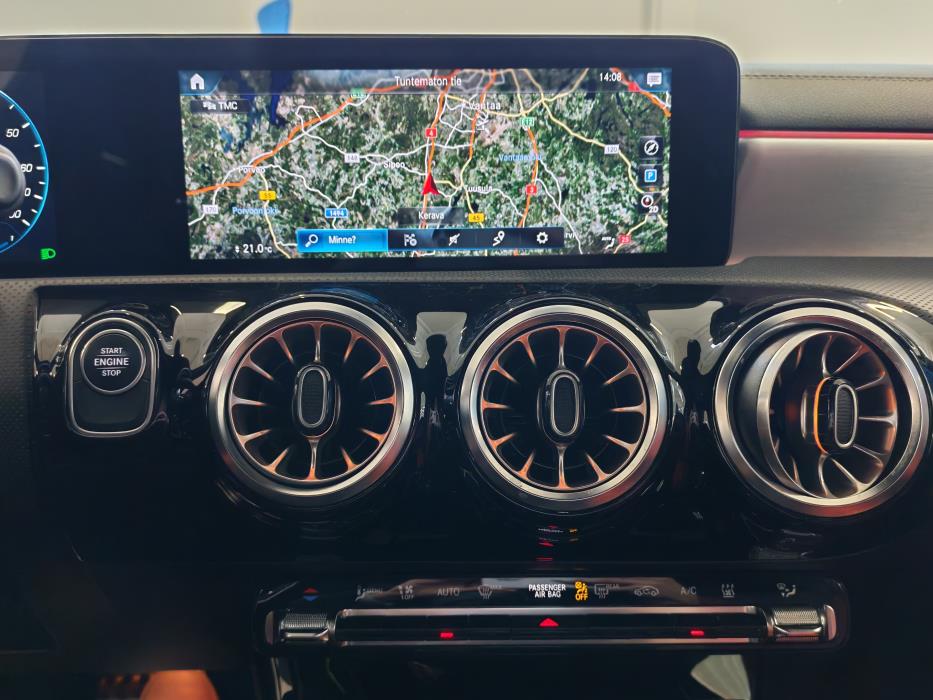 MERCEDES-BENZ CLA 2021