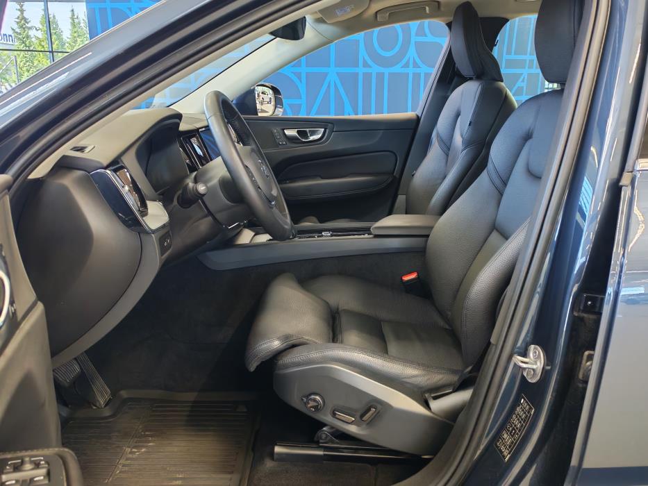 VOLVO XC60 2024