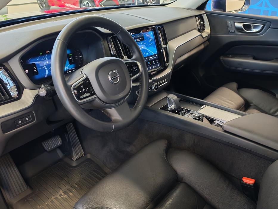 VOLVO XC60 2024