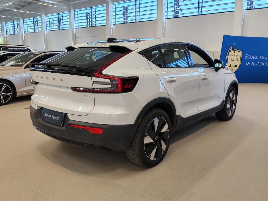 VOLVO C40 2024