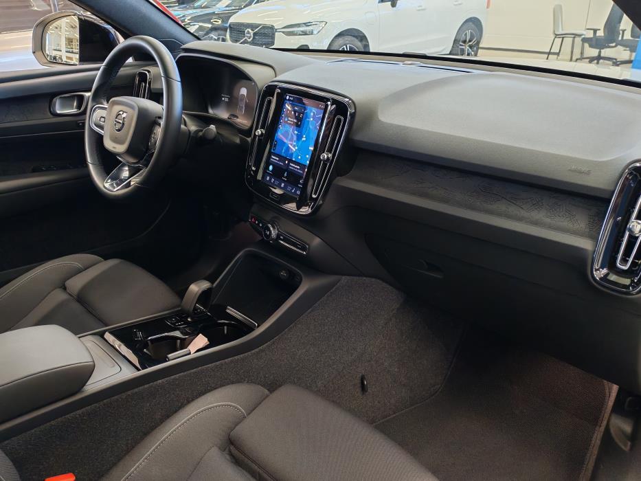 VOLVO C40 2024