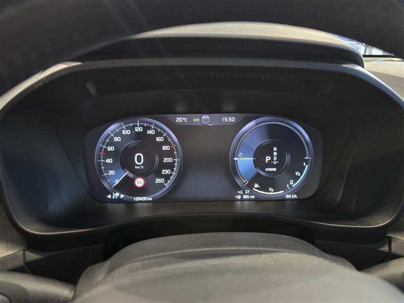 VOLVO XC40 2021