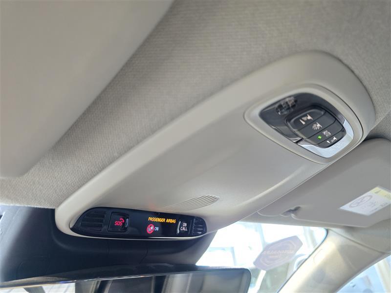VOLVO XC40 2021