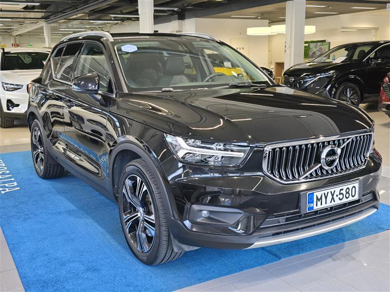 VOLVO XC40 2021